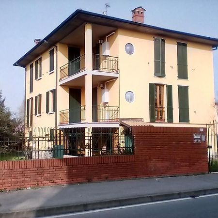 Locanda I Tarocchi Vailate Ngoại thất bức ảnh
